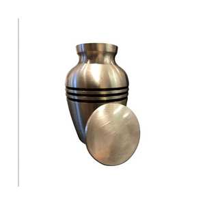 Nuevo aspecto con diseño de precio razonable y urnas personalizadas hechas a mano Urna de aluminio Cremación Exportador indio con calidad superior - Product Image 4