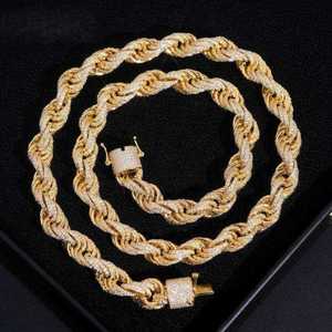 Cadena Cubana con Micro Pavé de Diamantes de Diseño Elegante, la Más Vendida, con Engaste de Piedras de Alta Densidad y Máximo Brillo para Hombres, de la India - Product Image 1