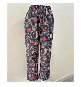 Pantalon de pyjama en coton doux à imprimé floral pour femmes noir avec vêtements de nuit décontractés pantalon en coton de style droit - Product Image 1