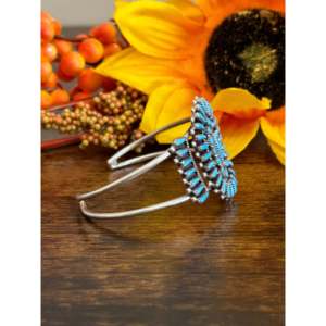 Bracelet manchette en turquoise Zuni et argent sterling - Bijou artisanal tendance - Product Image 3