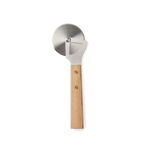 Cortador de Pizza Personalizado VINGA Paso, Utensilios de Cocina Premium para Pizzas Perfectas - Product Image 5