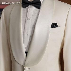 [Colección de Boda] Traje de Etiqueta de Dos Piezas para Hombre, Color Blanco Plateado, Estilo Luna - Hecho a Mano en Vietnam - Product Image 2