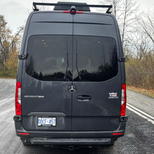 Brand New 2023 Mercee-des-Bee-nz Sprinter 2500 6.1-8L Turbo Diesel Automatic SUV with Sunroof LED Lights Airbags <b>TPMS</b> - Product Image 1