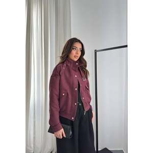Chaqueta Corta con Cuello Alto Color Borgoña - Borgoña - Product Image 2