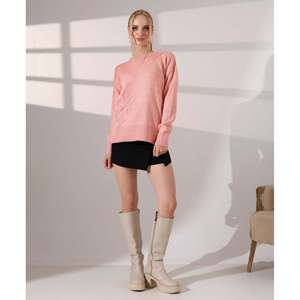 Pull à col rond avec motif brodé - Saumon - Product Image 3
