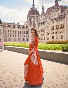 Diseñador de seda de primera calidad con bordado Traje Mujer Moda Fabricante y proveedor de la India a precio mayorista - Product Image 4