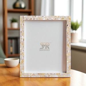 Cadre photo en os incrusté fait main avec motif en mosaïque, personnalisable, décoration de table, décoration d'intérieur - Product Image 2