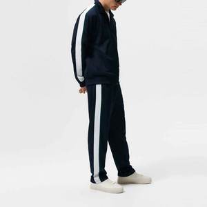 ชุดวอร์ม2ชิ้นสำหรับผู้ชายชุดแทร็คสูทแบบซิปทรงหลวมน้ำหนักเบามีโลโก้ออกแบบได้ตามต้องการ - Product Image 2