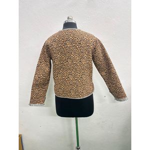 Chaqueta Acolchada de Algodón Elegante y Cómoda para Mujer, Chaqueta Bomber y Varsity Reversible para la Temporada de Otoño, para Profesionales - Product Image 3