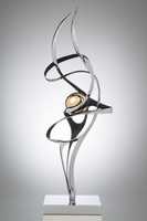 Dancing Couples Sculpture en métal Magnifiquement conçu Fantastique pièce maîtresse de table Trending Design Article luxueux