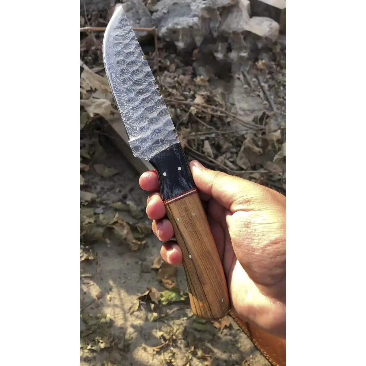 Handmade Hunting Knife Bushcraft Fixed Blade Knife Damascus Steel Camping Knife With Leather Sheath