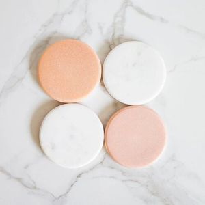 Sous-verres en pierre beige et blanc de haute qualité Accessoires de panneau supérieur pour tapis et tampons Utilisation en cuisine - Product Image 2