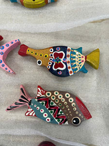 Décoration artisanale en bois en forme de poisson, produite pour la décoration intérieure, la présentation en magasin et la distribution internationale - Product Image 5