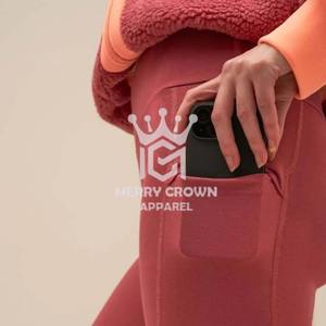 Shorts de butin de la meilleure qualité avec un design personnalisé Offre Spéciale à motifs imprimés solides Shorts décontractés pour femmes - Product Image 4