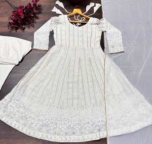 Ensemble de robe longue Anarkali brodée Chikankari blanc ivoire Unity Luxure avec dupatta, tenue décontractée, haut de gamme, pour les fêtes et les occasions spéciales - Product Image 4