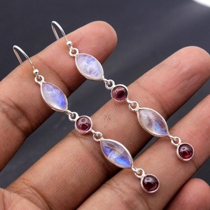 ต่างหูเงินแท้ 925 ประดับมูนสโตนสีน้ำเงิน ชุบทอง เหมาะสำหรับผู้หญิงและเด็กผู้หญิง ใช้ในงานแต่งงาน งานปาร์ตี้ หรือเป็นของขวัญในโอกาสต่างๆ - Product Image 3