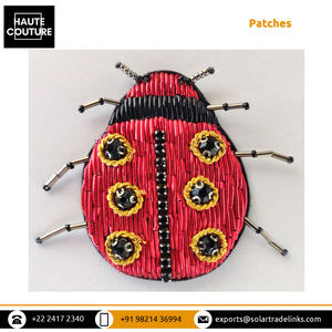 Parches de escarabajo bordados a mano de 5 cm de largo, los más vendidos, hechos a mano, en lingotes de Color rojo y negro, Kora, a la venta desde la India - Product Image 5