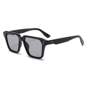 Gafas de Sol de Moda con Marco Cuadrado Grande, Protección UV400, Cómodas, para Hombre y Mujer, para Exteriores, Tendencia 2026 - Product Image 1