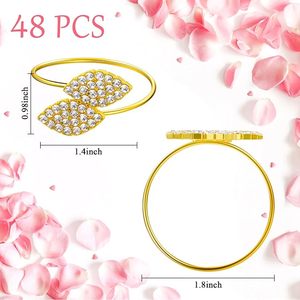 Farmhouse Boho ronds de serviette en métal et papier avec élastique pour table à manger ou décor de fête - Product Image 1