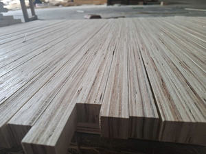 Placage de bois laminé haute pression 27x27mm MR E2 en bois dur d'acacia - Product Image 5