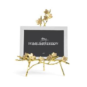 Cadre photo en métal de qualité supérieure avec un design sophistiqué, idéal pour encadrer des photos de mariage ou des portraits de famille avec style - Product Image 4