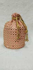 Haute qualité à la main femmes Mini Potli sac cadeau de mariage mode Style poignet sac à main perle broderie cordon fermeture - Product Image 4