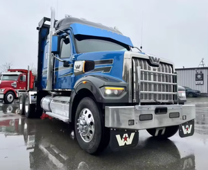 Très bon état - Semi-remorque Western Star 49X Sleeper 2019-2020 - Cabine couchette à toit moyen de 48 pouces, moteur Detroit 460 CV, boîte manuelle 18 vitesses - Product Image 4
