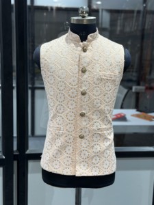 Gilet d'été respirant pour homme, style chinois, col mandarin, avec broderie de sequins et motif géométrique, simple boutonnage, vêtement d'extérieur - Product Image 1