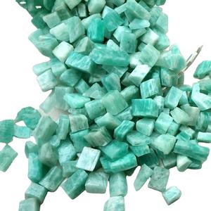 Piedra preciosa suelta de amazonita rugosa Natural de alta calidad, 8mm de altura, Color verde, cortada a mano para fabricación de joyas, mayorista indio - Product Image 1