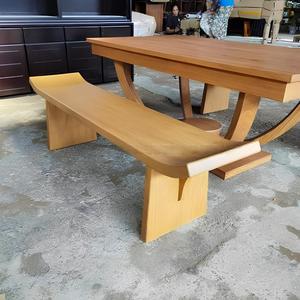 Conjunto de Mesa de Jardín de Madera Maciza Moderna y Duradera, Muebles de Comedor para Patio Exterior con Bancos para Sala de Estar y Uso en Hoteles - Product Image 4