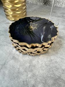 Plateau rond en résine marine avec bords en cristal écrasé et centre doré Plateau élégant à bords ondulés pour décoration de table d'Inde - Product Image 3