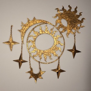 Carillon éolien en fer Temple Harmony, design de cloche traditionnelle, art déco, personnalisable, création de motifs sonores authentiques, méditation, Pâques - Product Image 1