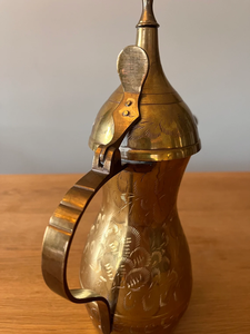 Hot Selling Customized Gold Color Vintage Turkish Brass Coffee Pot for Hotel & Home Use Serving <b>Tea</b> & Water Arabic Dallah <b>Kettle</b> - Product Image 4