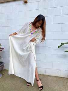 À la recherche de vêtements de plage de fête brodé Designer femmes demi caftan élégant solide longueur au sol maillot de bain couverture doux naturel - Product Image 2