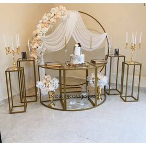 Centre de table de mariage en métal plaqué or et verre transparent, accessoires de table décoratifs et autres de l'Inde à un prix impressionnant - Product Image 1