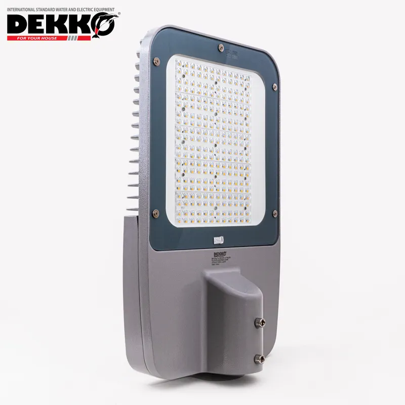 ديكو OEM LED حامل ضوء الشارع برو 5212 الإضاءة العامة عالية الجودة مصباح المنزل مصباح الشارع بواسطة أفضل العلامة التجارية
