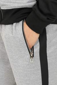 Chándal personalizado 2025, conjunto corto de dos piezas, ropa de calle de diseño para hombre, chaqueta cortavientos reflectante, conjunto de chándal con logotipo personalizado - Product Image 5