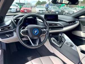 Voiture de sport hybride à traction intégrale, modèle 2023-2024, intérieur en cuir premium, qualité de conduite fluide, style futuriste, fournie du Japon - Product Image 4