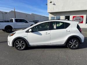 2018 Toyota Prius c dos - Product Image 3