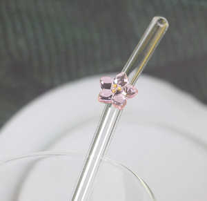 Pailles en verre borosilicate courbé, réutilisables et fabriquées à la main, 100 % sûres pour les aliments et résistantes à la chaleur, pour des articles de bar écologiques de luxe dans les lieux haut de gamme - Product Image 4