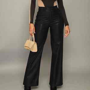 Pantalon personnalisé en cuir PU de haute qualité pour femmes vêtements d'hiver maigre plat devant respirant taille haute fermeture à cordon - Product Image 2