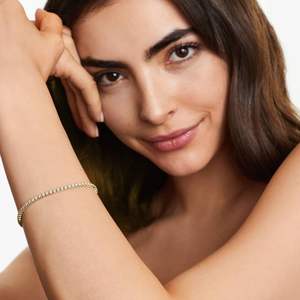 Bracelet de tennis en diamant de moissanite de 8 pouces Finition en argent 925 et or 10 carats Bijoux glacés de qualité supérieure Cadeau de mode parfait pour tous les genres - Product Image 1