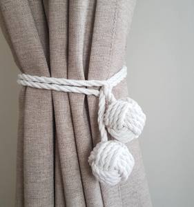 Sujetadores de cortinas con forma de puño de mono, sujetadores de cortinas de macramé, sujetadores de cortinas de cuerda de algodón, sujetadores de cortinas blancos, sujetadores de cortinas náuticos - Product Image 1