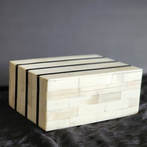 กล่องใส่เครื่องประดับแบบฝังลายกระดูกทำด้วยมือจากอินเดียหรูหรางานประดิษฐ์ทำด้วยมือ - Product Image 1