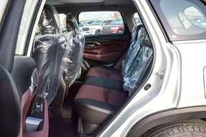 NUEVO TOYOTA URBAN CRUISER 2025, 0 KM, 5 PLAZAS, 4 CILINDROS, 199 HP, TRANSMISIÓN AUTOMÁTICA - Product Image 2