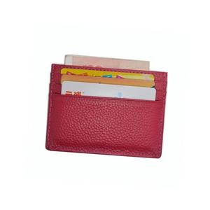 2023 nuevo estuche portatarjetas de cuero PU rojo estilo de negocios de moda con logotipo personalizado para tarjetas de crédito de viaje - Product Image 1