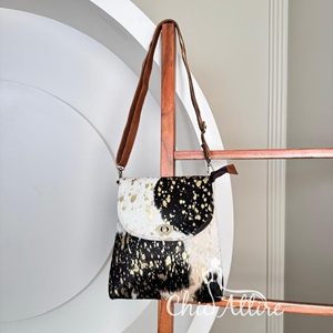 Nuevo monedero cruzado metálico con pelo, bolso de piel de vaca occidental, monedero de mujer al por mayor de cuero genuino personalizado de alta calidad Premium - Product Image 1