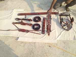 Ensemble de harnais pour cheval, harnais de course à la trotte |   Ensemble complet d'équitation en cuir marron et noir |   Qualité supérieure durable - Product Image 2