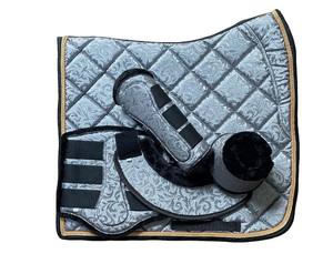 Almohadilla de Silla de Montar para Caballo de Algodón y Lana de Estilo Clásico y Duradero, Forro de Polialgodón, Correas Reforzadas, Diseño Ligero, Personalizable - Product Image 1