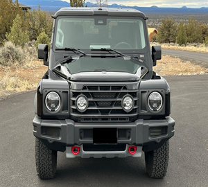 INEOS Grenadier 2024, transmission intégrale, turbo, cuir, R18, faible kilométrage, SUV, boîte automatique, conduite à gauche, essence, état neuf - Product Image 1